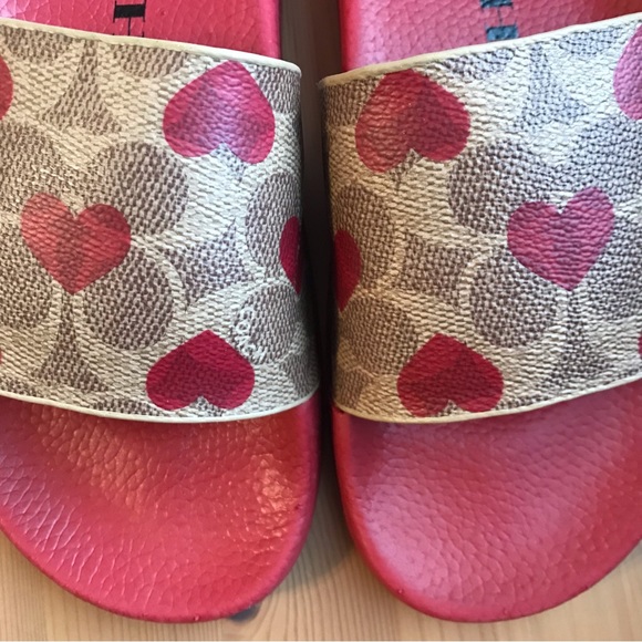 🥰 Coach Udele Sport Slide With Heart Print  Electric Red 6 10 - Picture 6 of 11